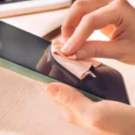 Cara Mengatasi Layar HP yang Berminyak yang Cepat dan Mudah 